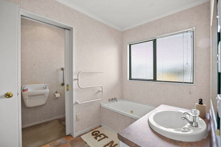 Photo of property in 1/41 Ngaio Street, Strandon, New Plymouth, 4312