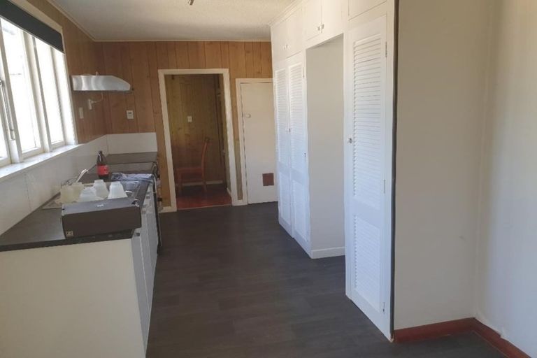 Photo of property in 50 Egmont Road, Waiwhakaiho, New Plymouth, 4312