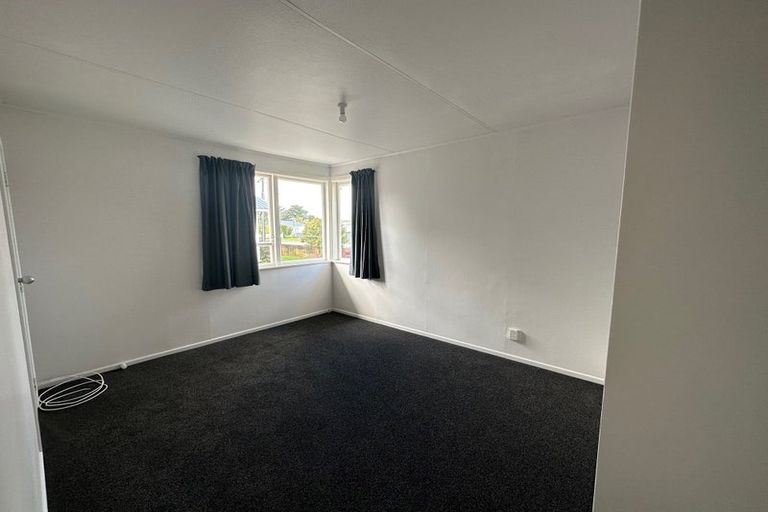 Photo of property in 105 Brandon Street, Featherston, 5710