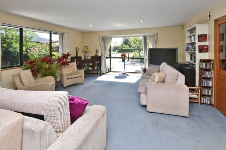 Photo of property in 33 Eders Road, Woodend, 7610