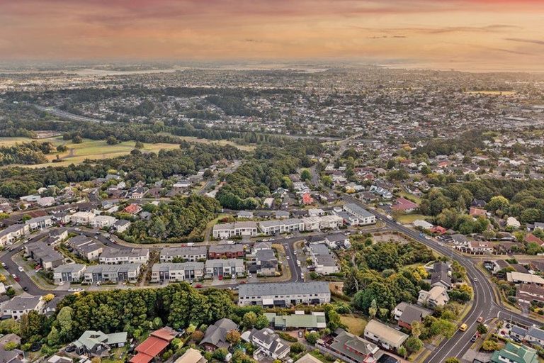 Photo of property in 3 Matairangi Avenue, Totara Heights, Auckland, 2105