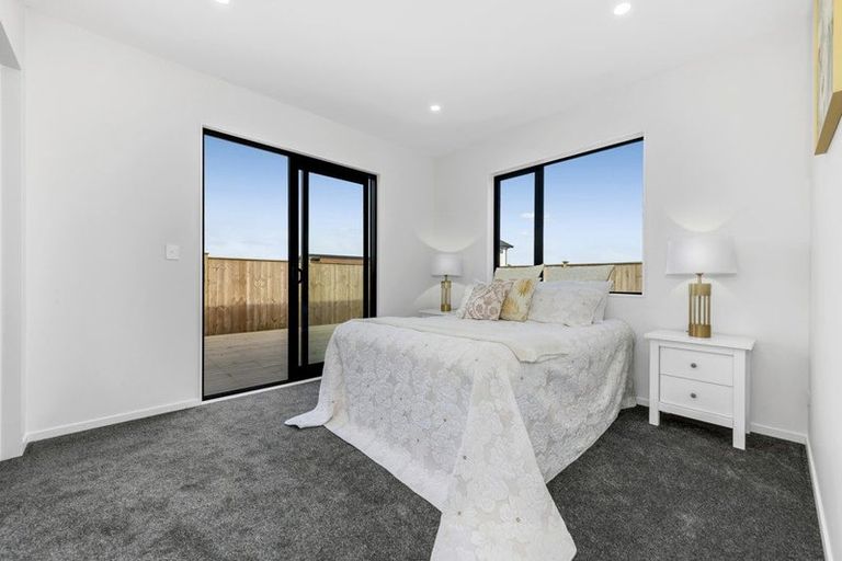 Photo of property in 35 Kaitiaki Drive, Clarks Beach, 2122