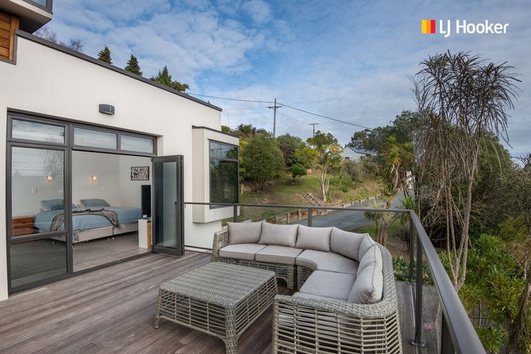 Photo of property in 23 Nore Street, Waihola, Milton, 9073