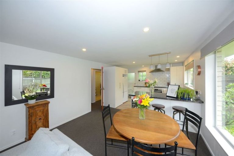 Photo of property in 2/47 Woodbury Street, Russley, Christchurch, 8042