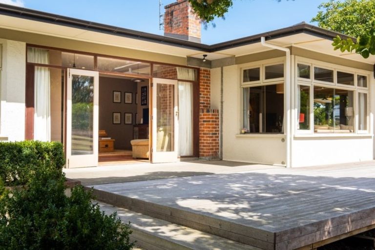 Photo of property in 247 Napier Road, Havelock North, Hastings, 4180