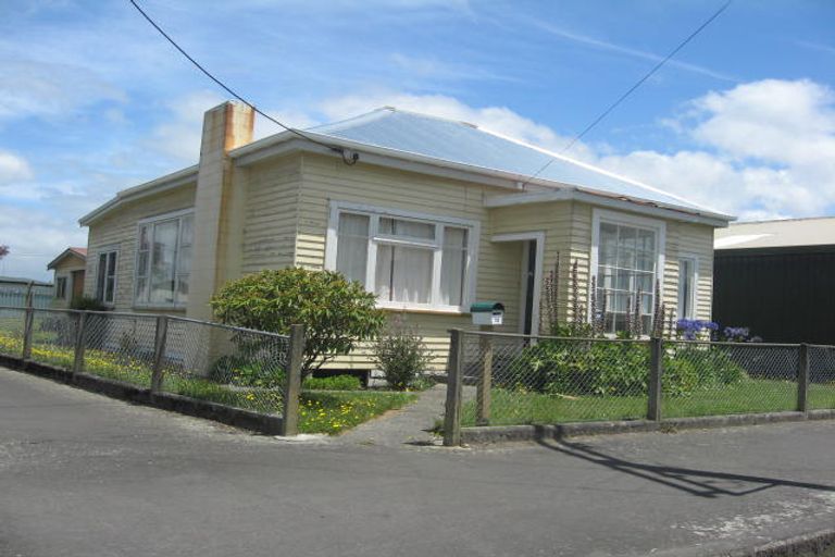 Photo of property in 12 Wakeman Street, Pahiatua, 4910