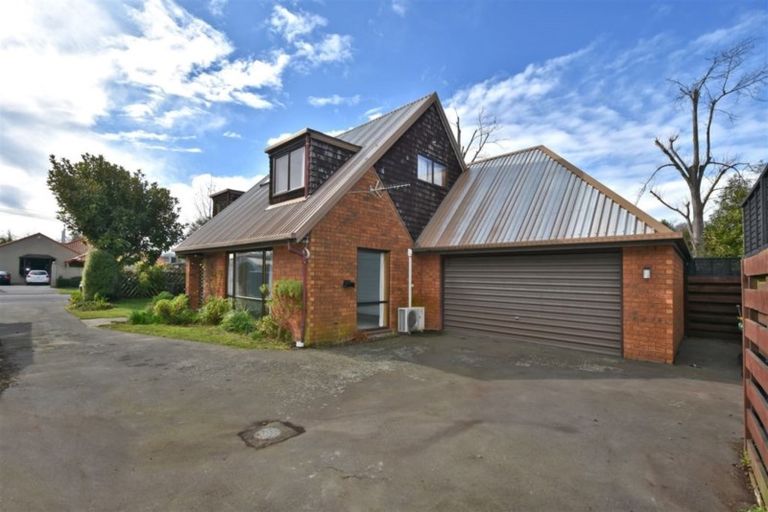 Photo of property in 2/23 Hamilton Avenue, Ilam, Christchurch, 8041