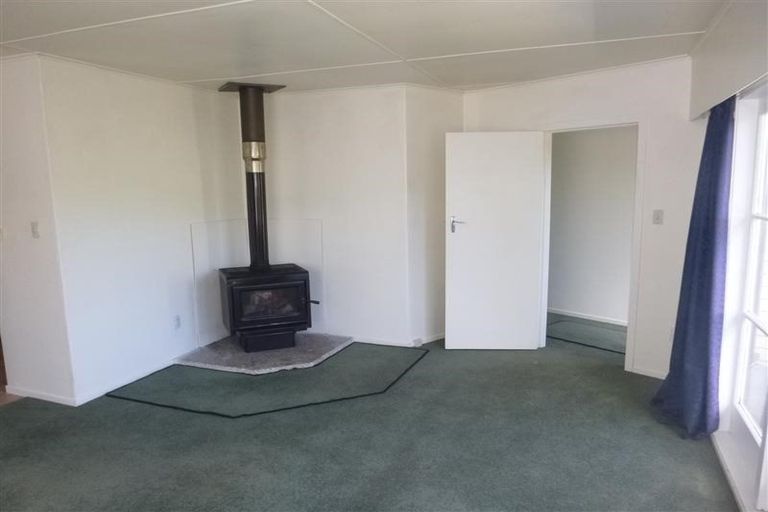Photo of property in 32 Mimihau Grove, Wainuiomata, Lower Hutt, 5014