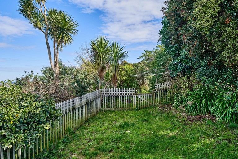 Photo of property in 1 Wairere Road, Belmont, Lower Hutt, 5010