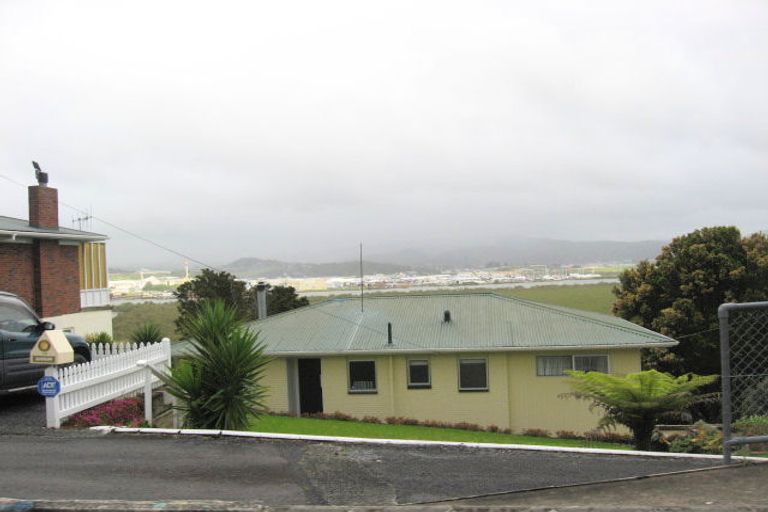 Photo of property in 135 Old Onerahi Road, Onerahi, Whangarei, 0110