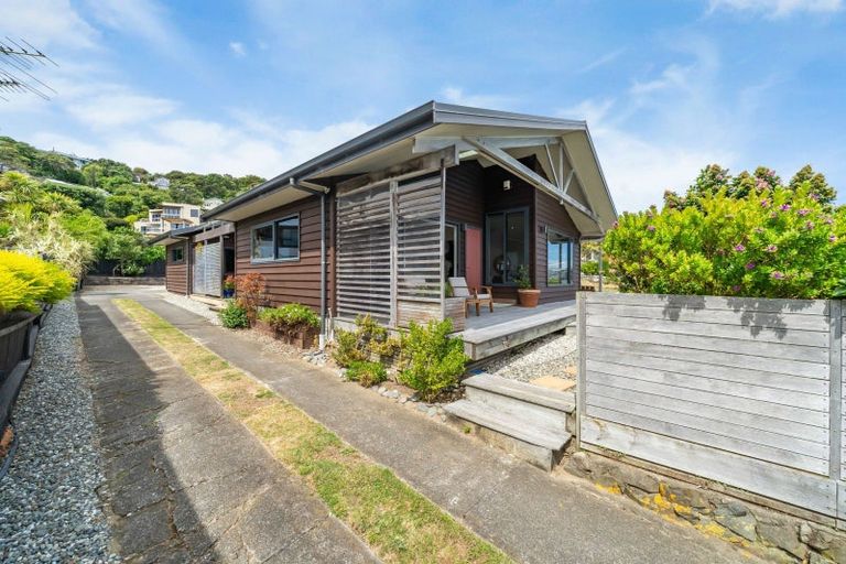Photo of property in 43 Moana Road, Plimmerton, Porirua, 5026