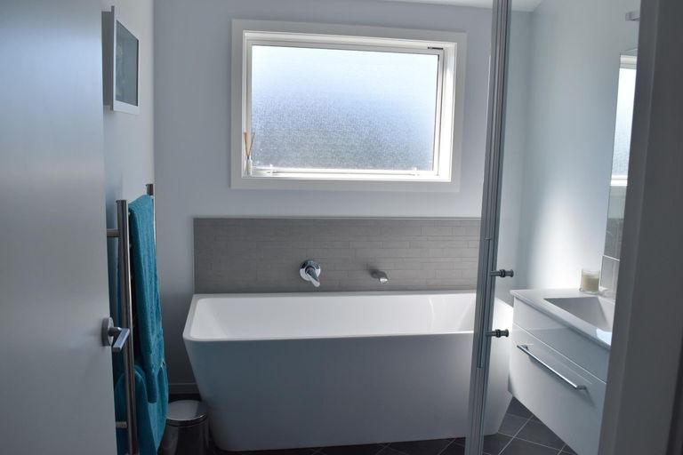 Photo of property in 8 Hartley Avenue, Carterton, 5713