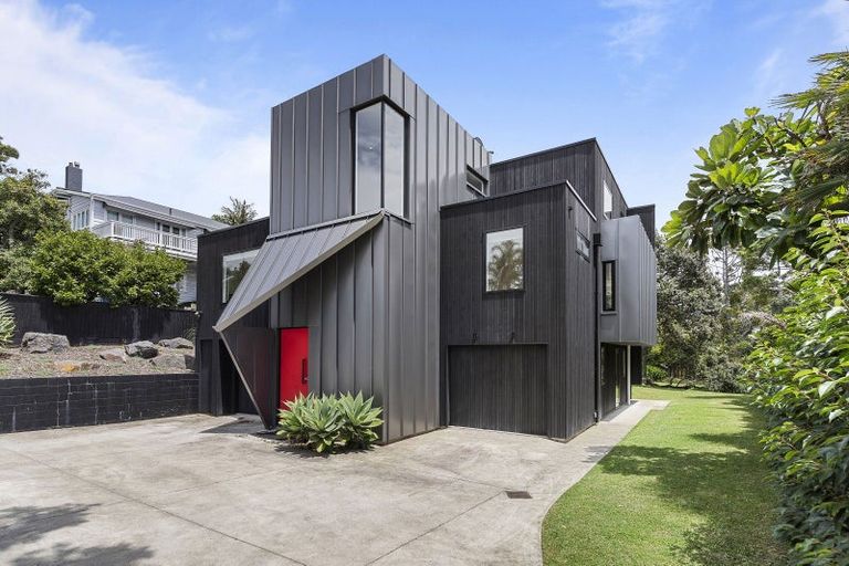 Photo of property in 14a Stanley Point Road, Stanley Point, Auckland, 0624