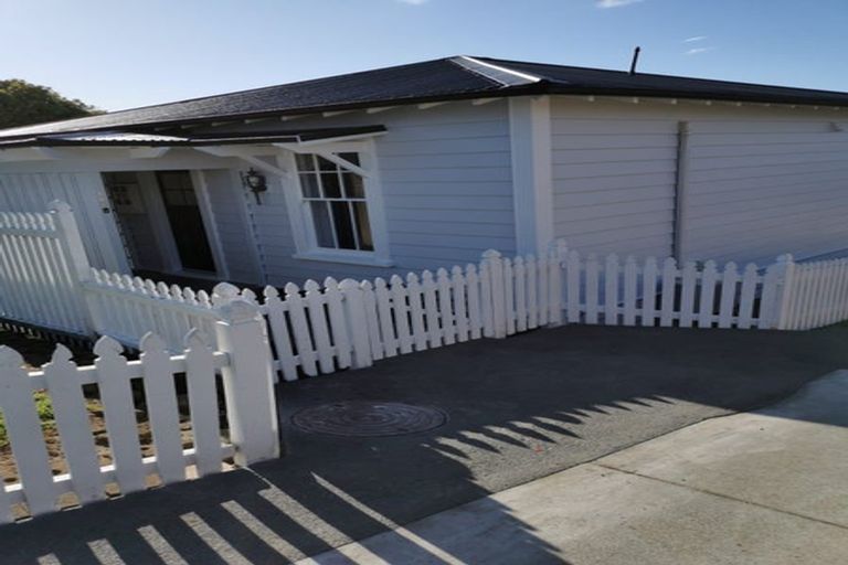 Photo of property in 4/141 Colwill Road, Massey, Auckland, 0614