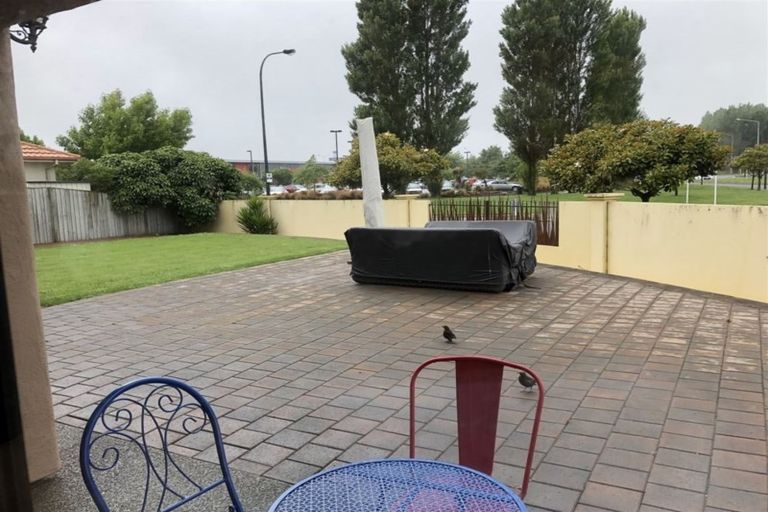 Photo of property in 20 Baltic Place, Northwood, Christchurch, 8051