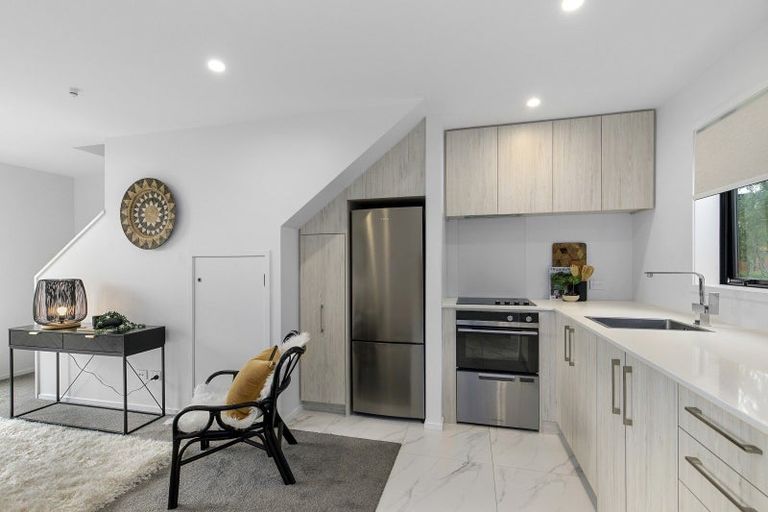 Photo of property in 5/4 Johnston Grove, Taita, Lower Hutt, 5011