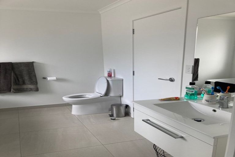 Photo of property in 30b Pakanga Grove, Pyes Pa, Tauranga, 3112