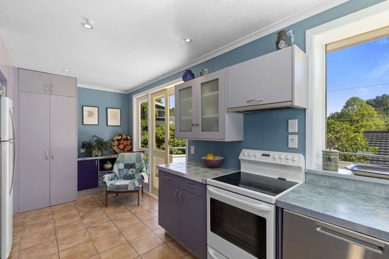 Photo of property in 16 Fendalton Crescent, Pinehaven, Upper Hutt, 5019