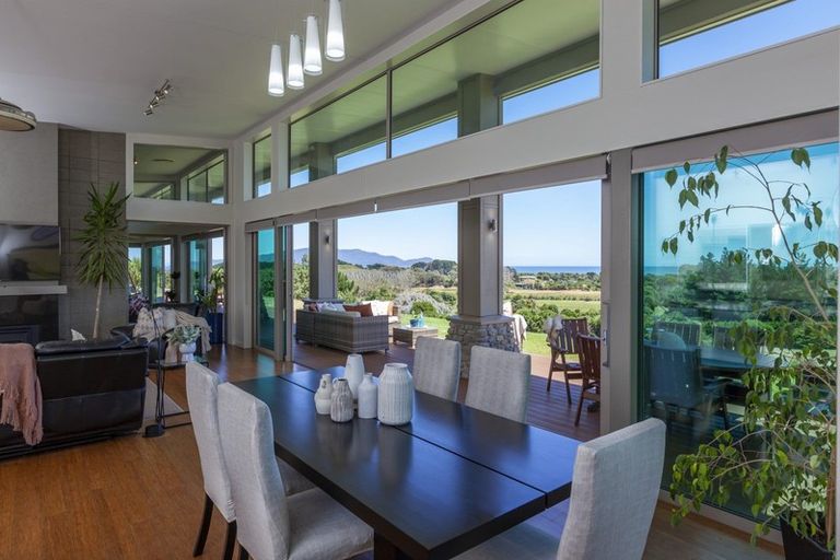 Photo of property in 187 Peka Peka Road, Peka Peka, Waikanae, 5391