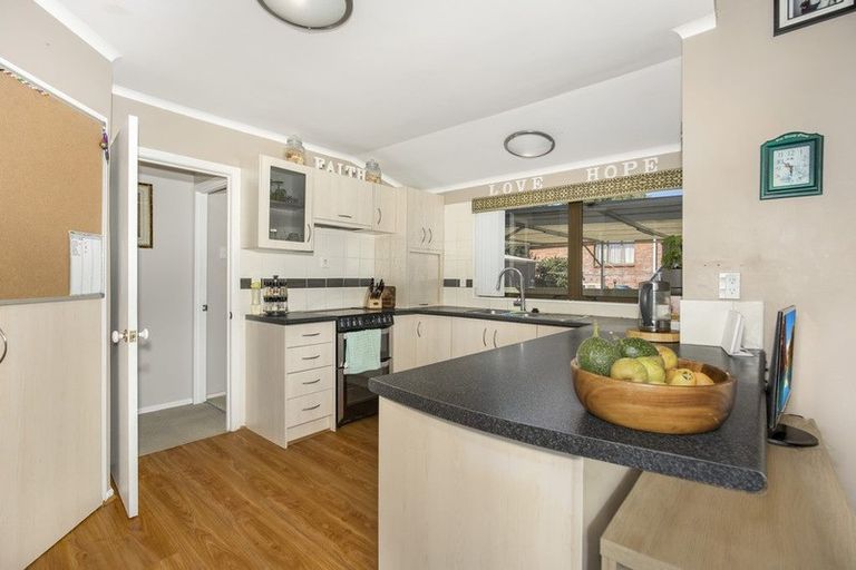 Photo of property in 16 Muirfield Street, Wattle Downs, Auckland, 2103