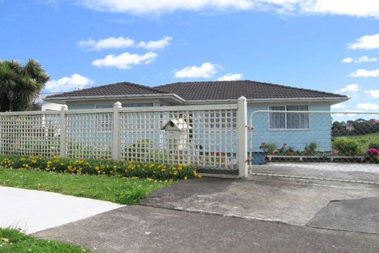 Photo of property in 40 Alabaster Drive, Papatoetoe, Auckland, 2025