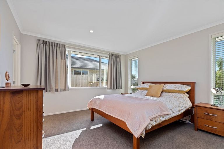 Photo of property in 28 Oakwood Way, Papamoa Beach, Papamoa, 3118