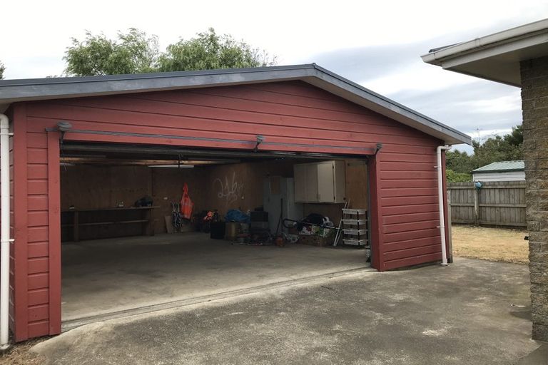 Photo of property in 100 Dunbeath Crescent, Kew, Invercargill, 9812