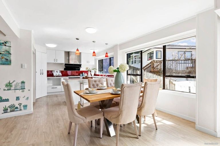 Photo of property in 72 Powrie Street, Glenfield, Auckland, 0629