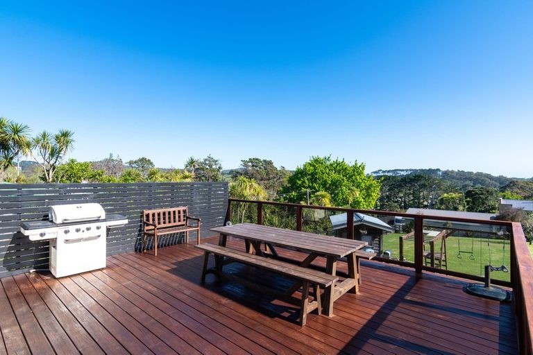 Photo of property in 31 Mcentee Road, Waitakere, Auckland, 0816