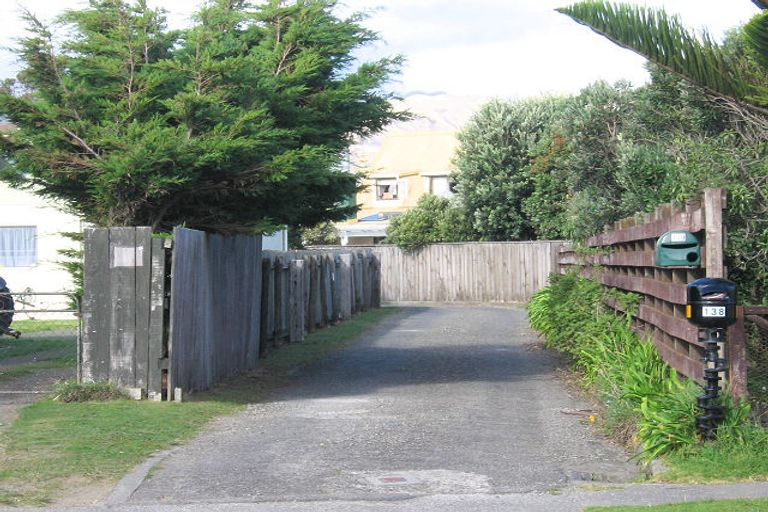 Photo of property in 140 Tutere Street, Waikanae Beach, Waikanae, 5036
