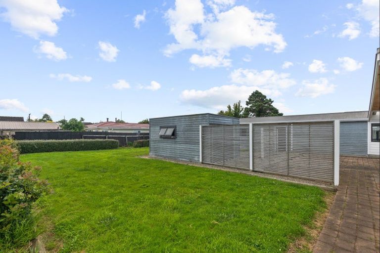 Photo of property in 44 Fox Street, Woodville, 4920