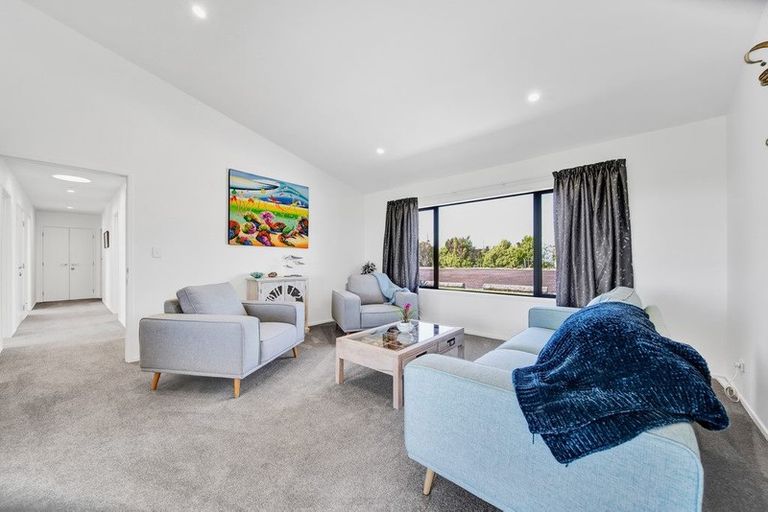 Photo of property in 196 Koru Road, Omata, New Plymouth, 4374