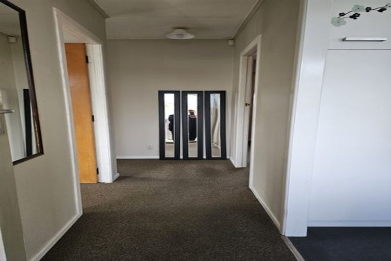 Photo of property in 22 Percy Cameron Street, Avalon, Lower Hutt, 5011