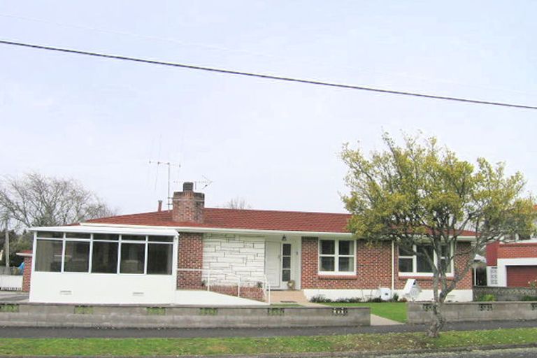 Photo of property in 11 Seifert Street, Forest Lake, Hamilton, 3200