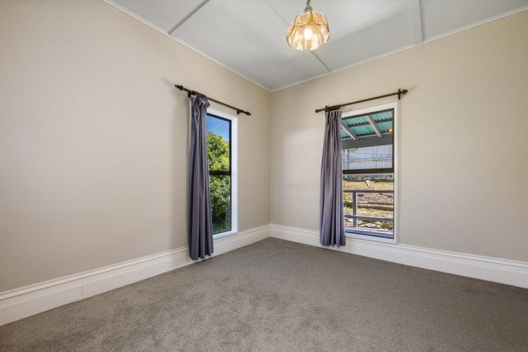 Photo of property in 62 Waikawa Road, Picton, 7220