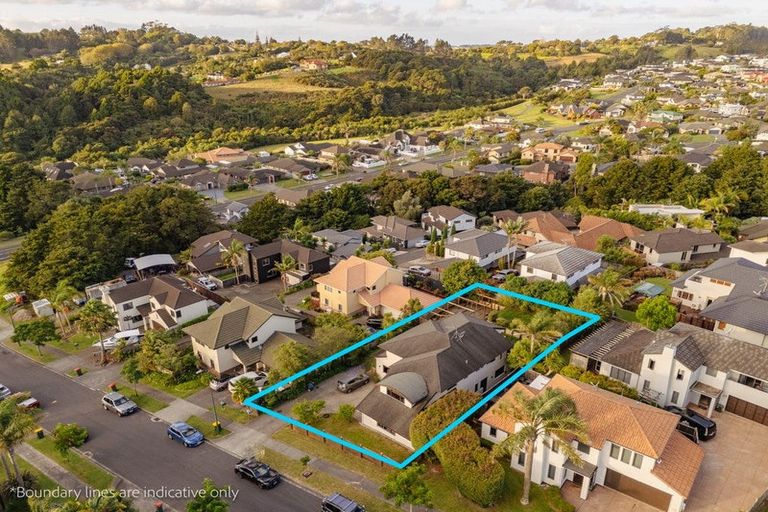 Photo of property in 81 Mt Lebanon Crescent, The Gardens, Auckland, 2105