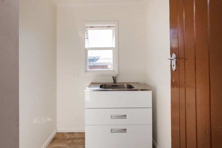 Photo of property in 14 Kingston Street, Awapuni, Palmerston North, 4412