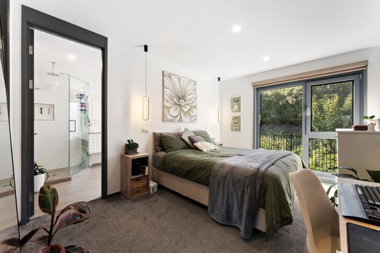 Photo of property in 48a Peter Terrace, Castor Bay, Auckland, 0620