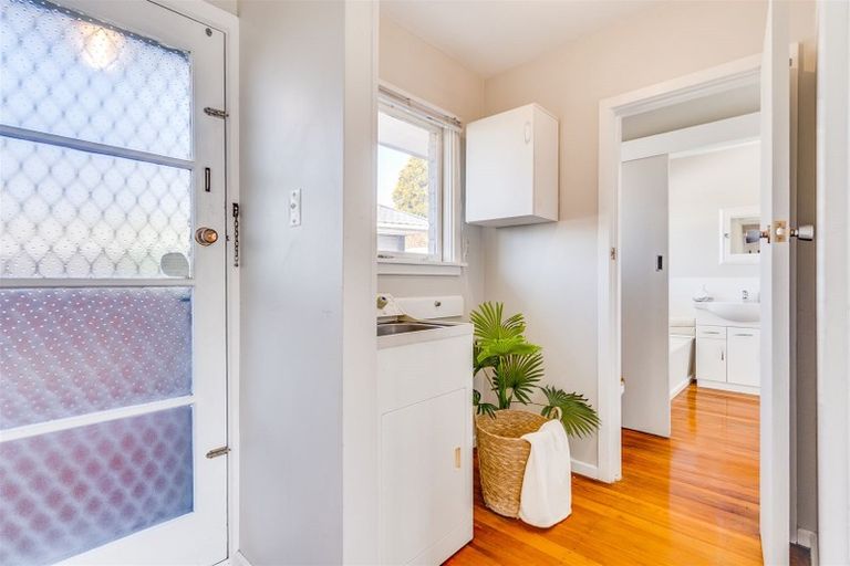 Photo of property in 21 Fairmont Place, Hornby, Christchurch, 8042