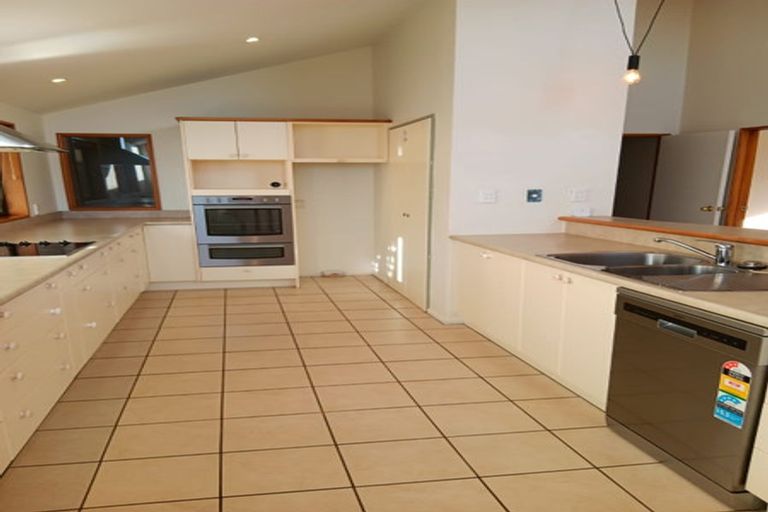 Photo of property in 6 Brigid Place, Mount Pleasant, Christchurch, 8081