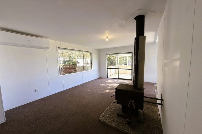 Photo of property in 5a Cherry Tree Place, Massey, Auckland, 0614