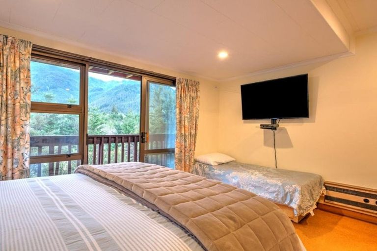 Photo of property in 97 Chalet Crescent, Hanmer Springs, 7334