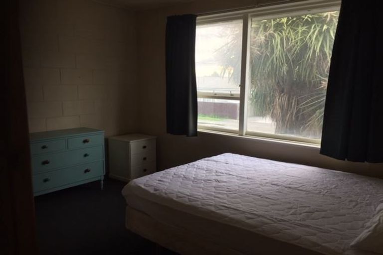 Photo of property in 2/39 Tower Street, Hornby, Christchurch, 8042