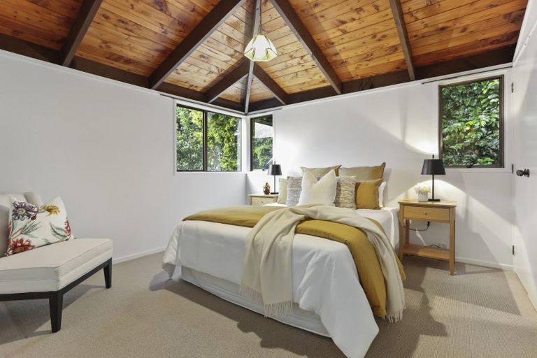 Photo of property in 1/16 Learmonth Avenue, Birkenhead, Auckland, 0626