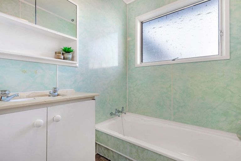 Photo of property in 70 Main Street, Edgecumbe, 3120