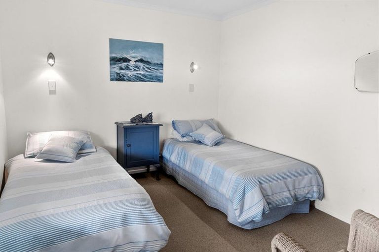 Photo of property in 83 Harbour View Road, Omokoroa, 3114