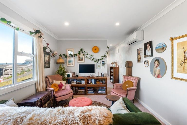 Photo of property in 51 High Street, Island Bay, Wellington, 6023
