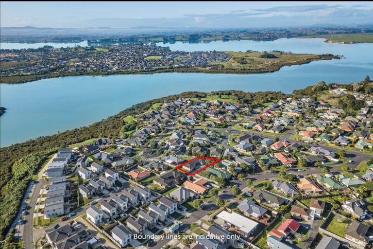 Photo of property in 15 Kaimoana Street, Weymouth, Auckland, 2103