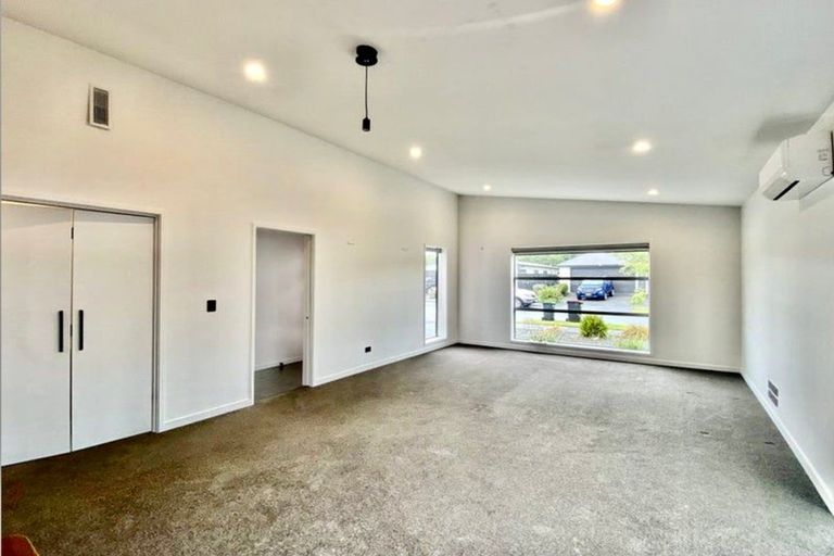 Photo of property in 12 Robert Duncan Road, Belfast, Christchurch, 8051