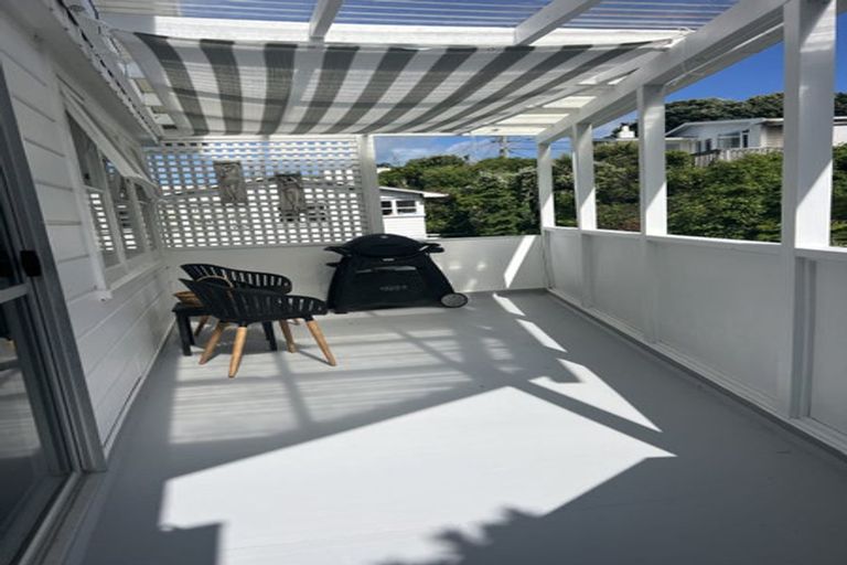 Photo of property in 17 Seatoun Heights Road, Miramar, Wellington, 6022